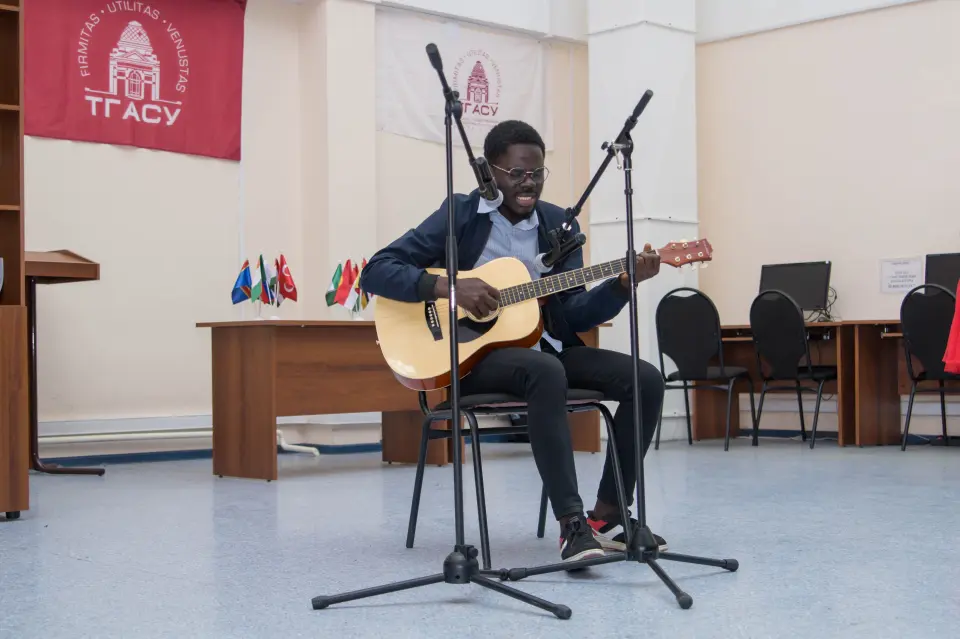 دانشگاه دولتی معماری و ساختمان تومسک